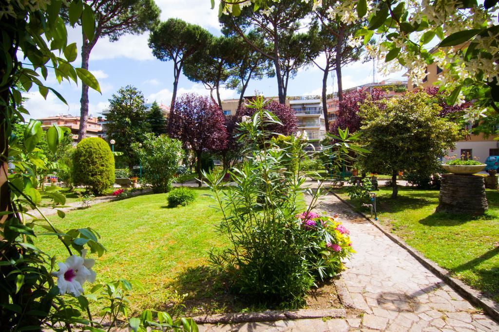 Ostello Villa Monte Mario Roma Exterior foto
