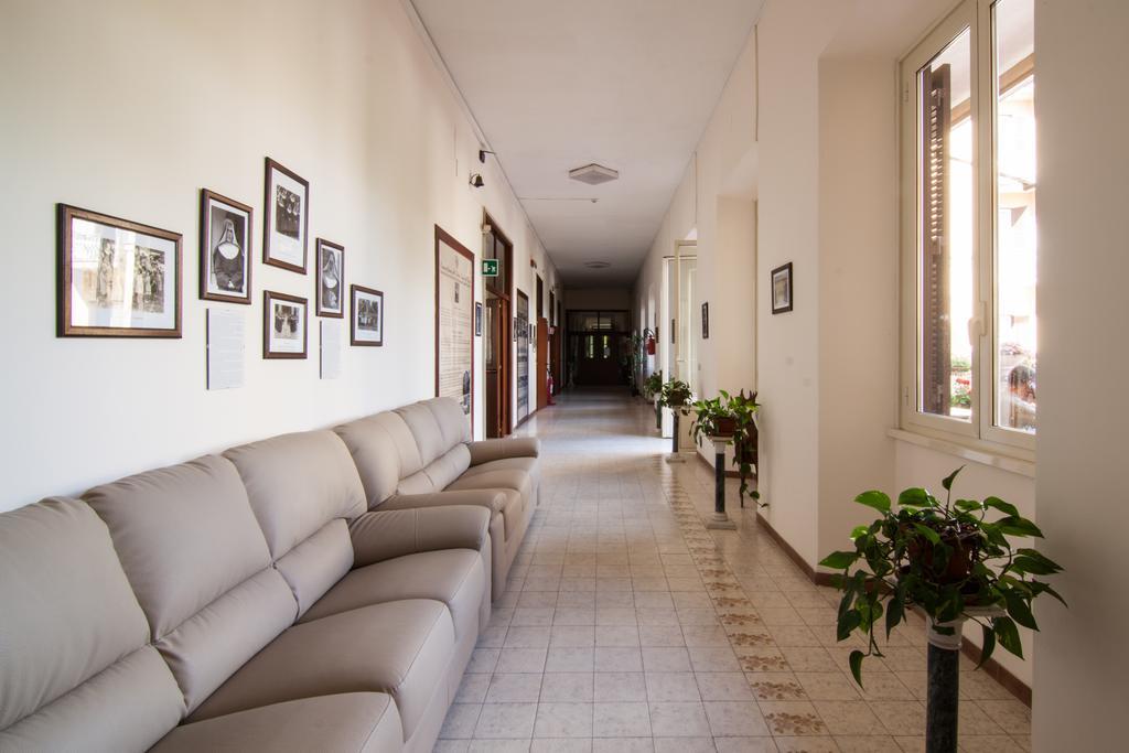 Ostello Villa Monte Mario Roma Exterior foto