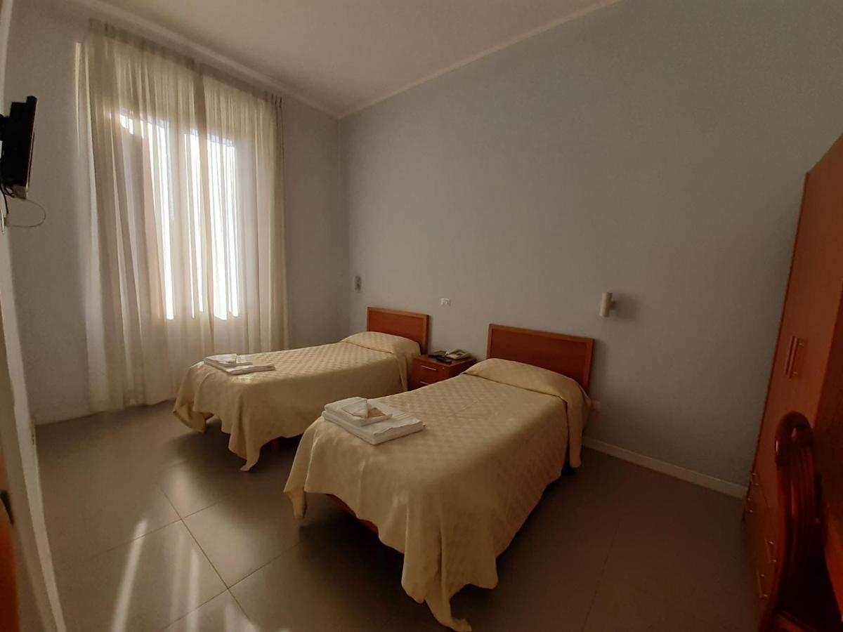 Ostello Villa Monte Mario Roma Exterior foto